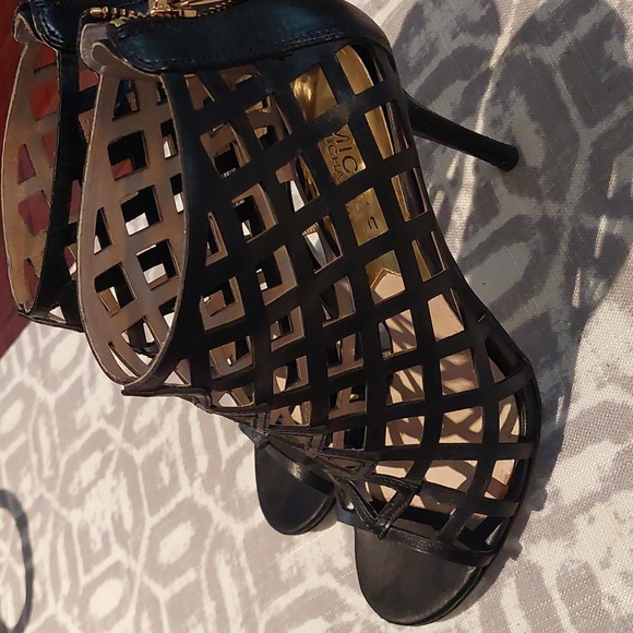 Michael Kors - Picture 3 of 4